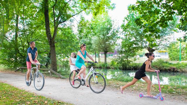 family time in Chartres