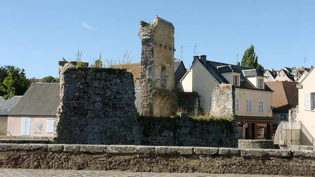 Vestige de la Porte Guillaume vue du boulevard