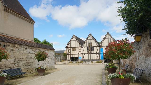 Entrée de l'Enclos de Loëns 